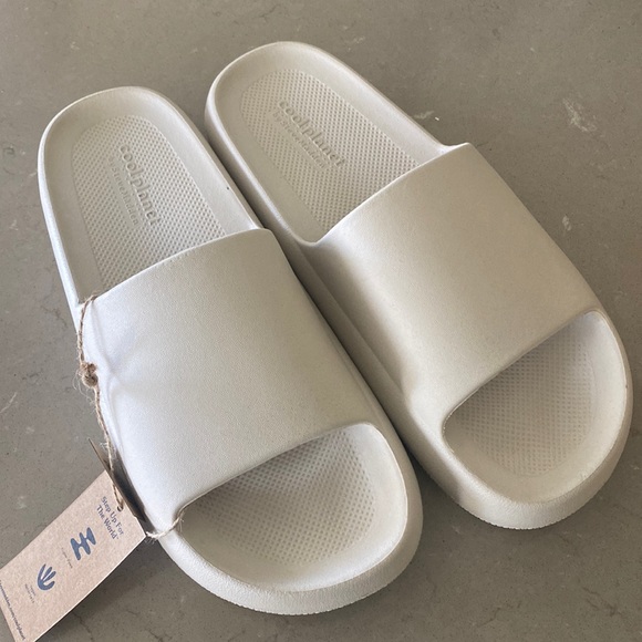 Steve Madden Shoes - Cool Planet by Steve Madden Cloud Slides